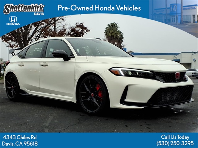 2024 Honda Civic Hatchback Type-R's photo