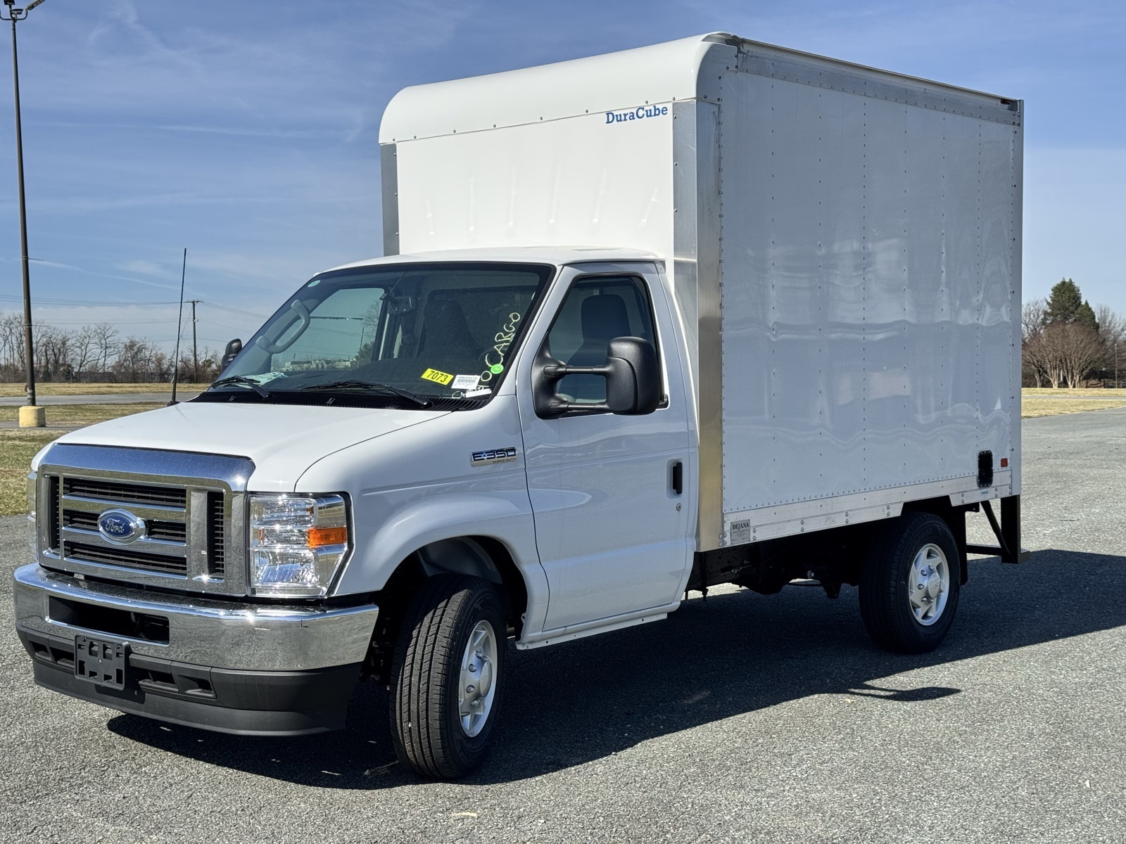 2025 Ford E-350 photo 3