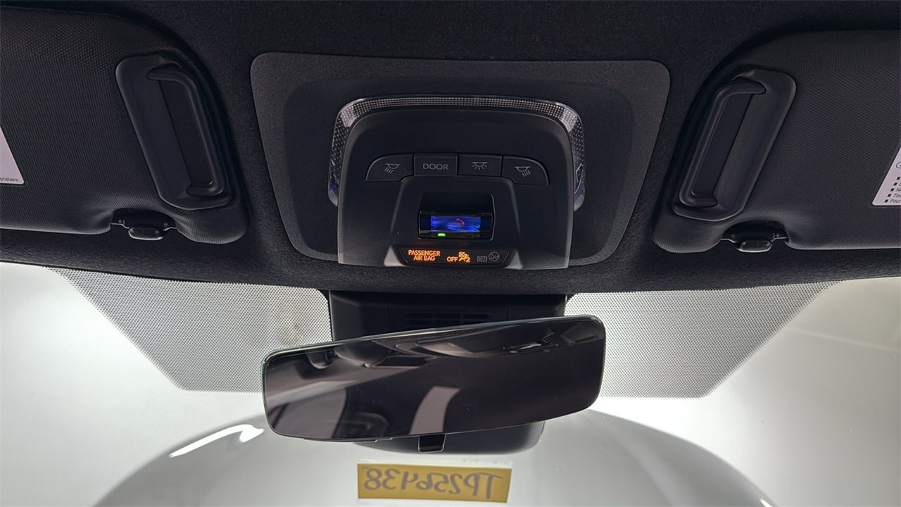 2026 Toyota Corolla SE photo 11