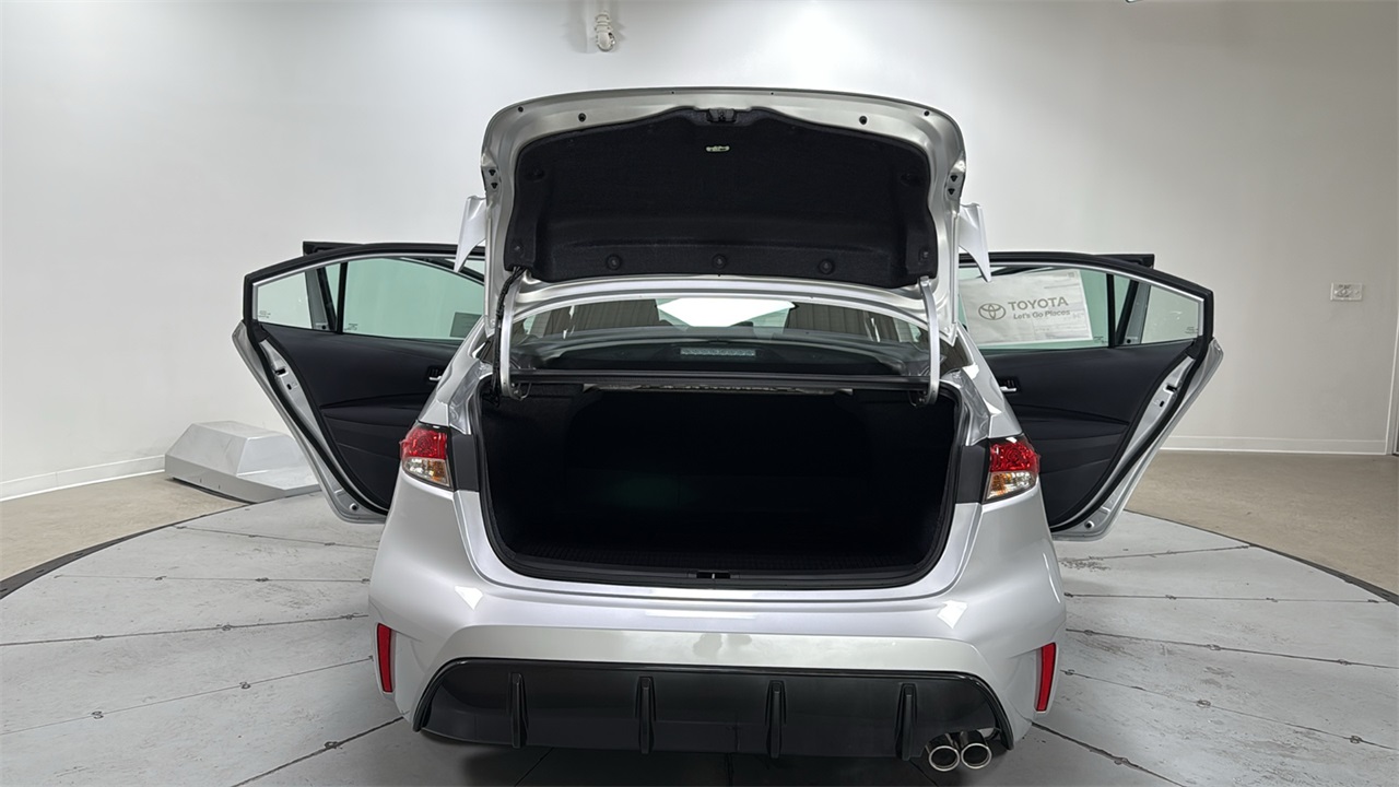 2026 Toyota Corolla SE photo 16