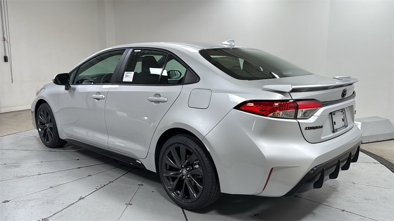 2026 Toyota Corolla SE photo 7