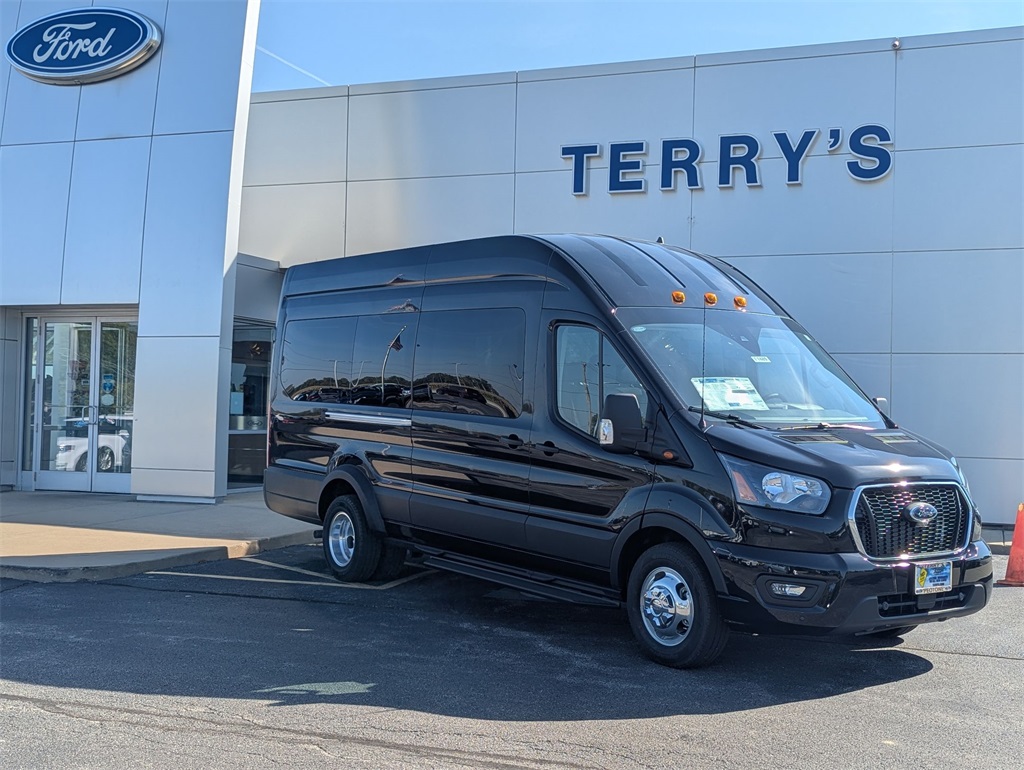 2025 Ford Transit 