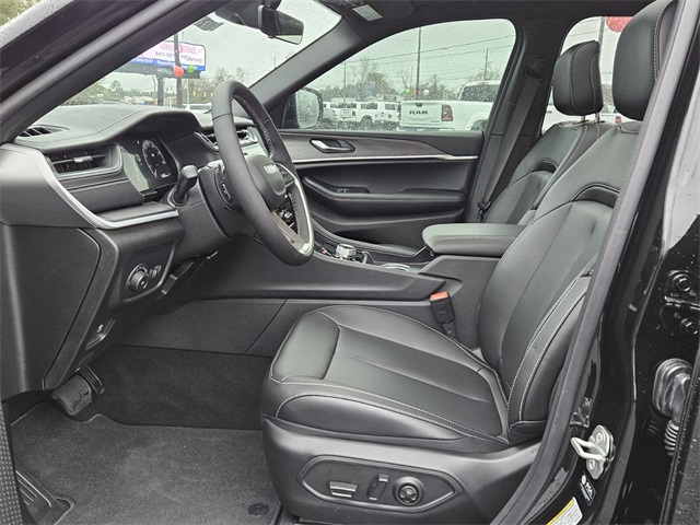 2025 Jeep Grand Cherokee L Limited 4x4