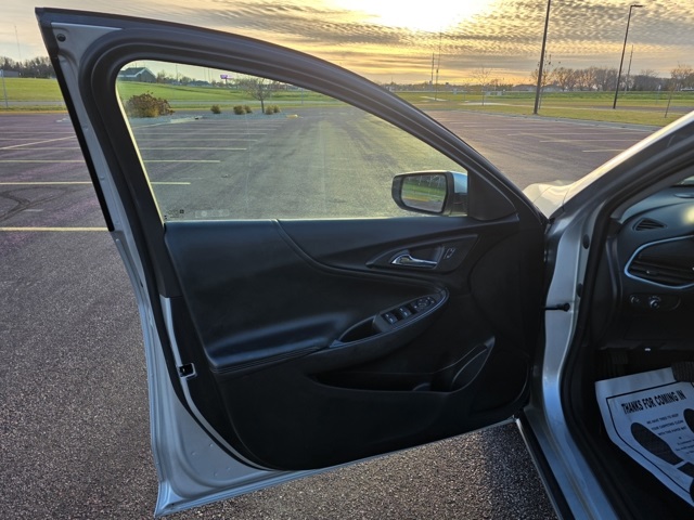 2021 Chevrolet Malibu FWD LT