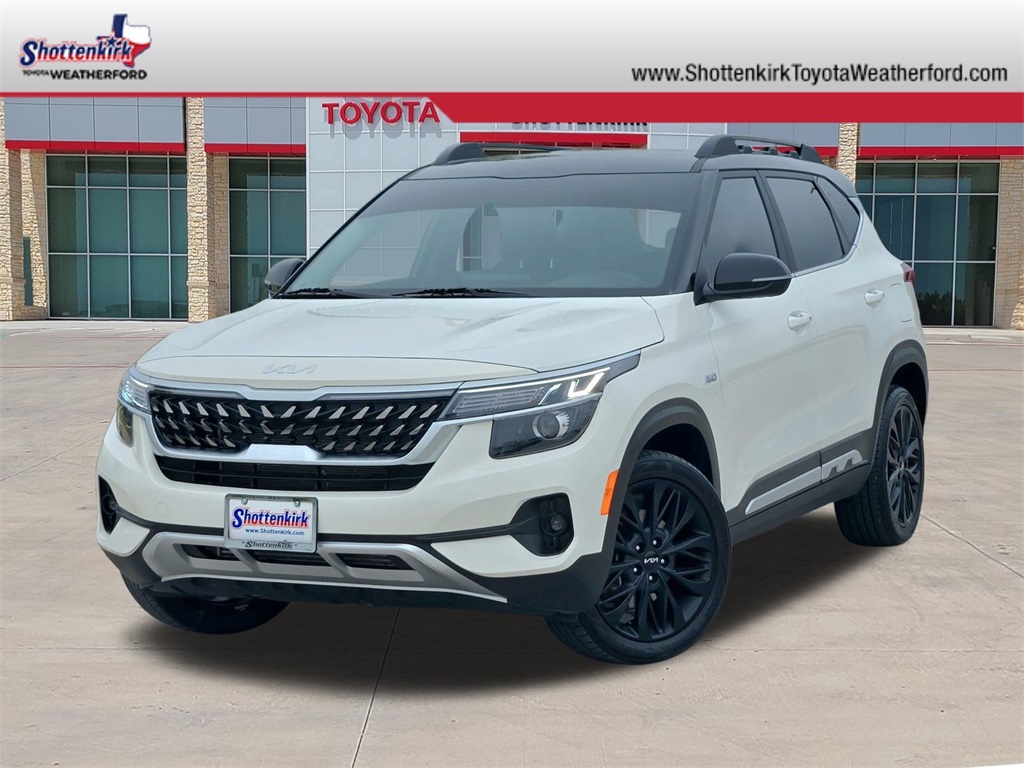 2023 Kia Seltos Nightfall's photo