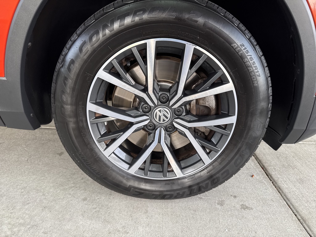 Used 2019 Volkswagen Tiguan SE with VIN 3VV2B7AX5KM004389 for sale in Tumwater, WA