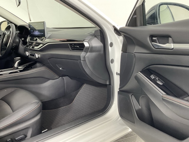 2024 Nissan Altima 2.5 SR photo 13