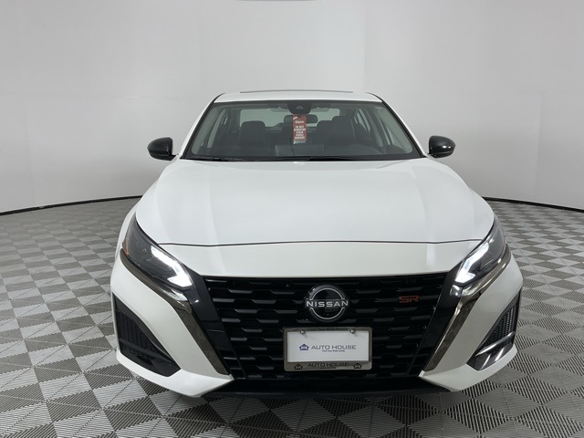 2024 Nissan Altima 2.5 SR photo 2