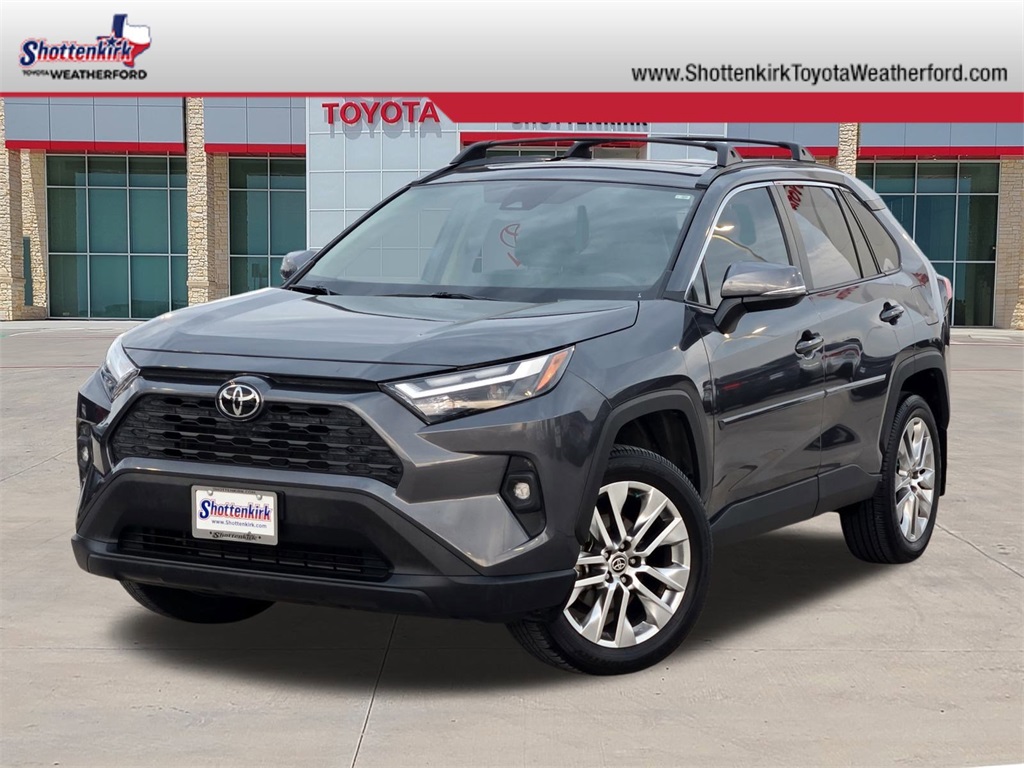 2025 Toyota RAV4 XLE Premium's photo