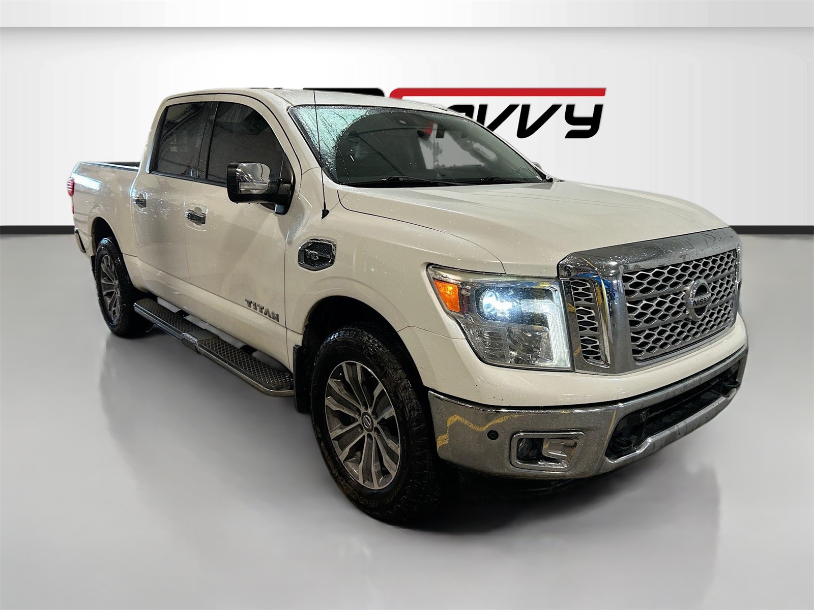 2017 Nissan Titan SL's photo