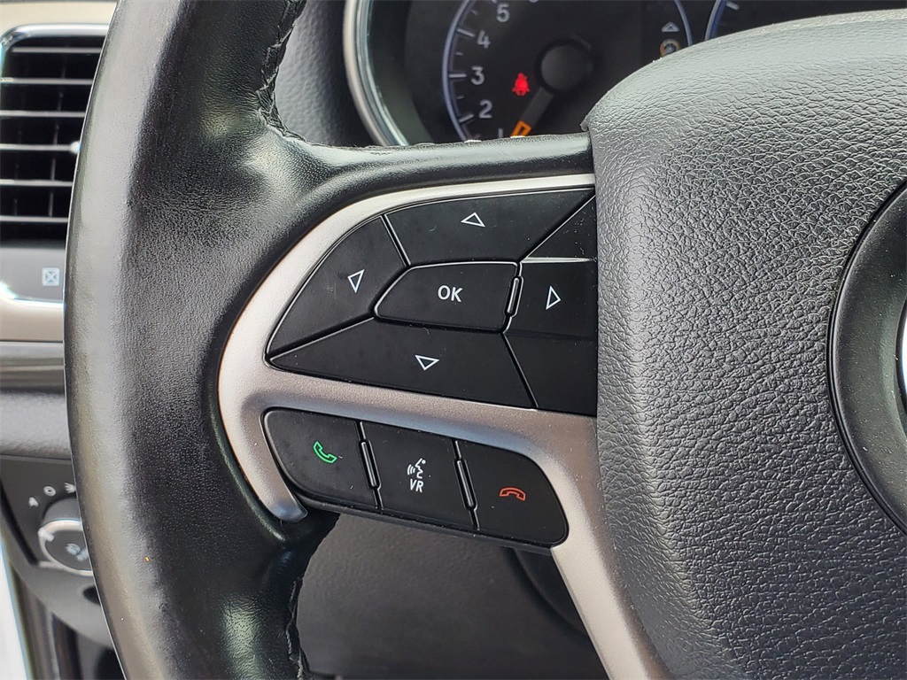 2020 Jeep Grand Cherokee Laredo E photo 12