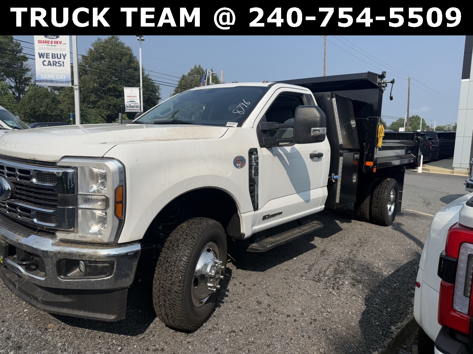 2024 Ford F-350 Super Duty Chassis Cab XL's photo