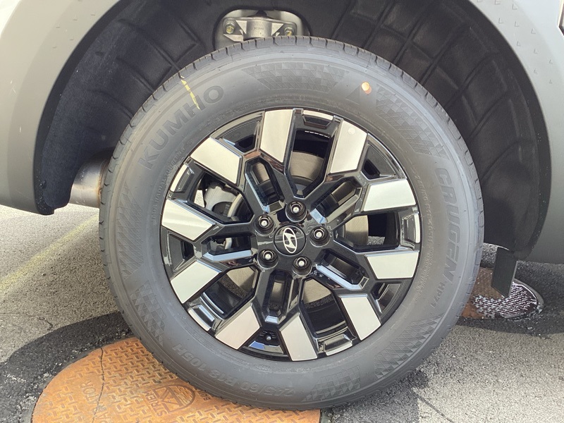 2026 Hyundai Santa Cruz SEL photo 6
