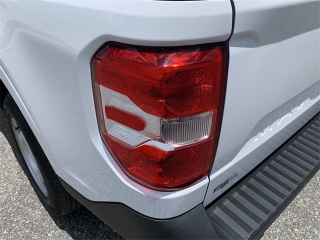 2025 Oxford White Ford Maverick XL AWD Truck