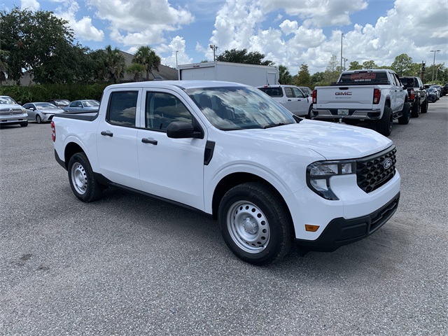 2025 Oxford White Ford Maverick XL AWD Truck