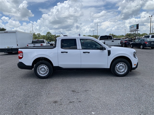 2025 Oxford White Ford Maverick XL AWD Truck
