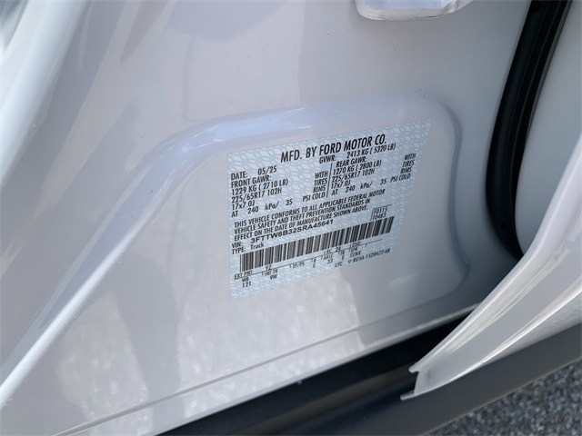 2025 Oxford White Ford Maverick XL AWD Truck