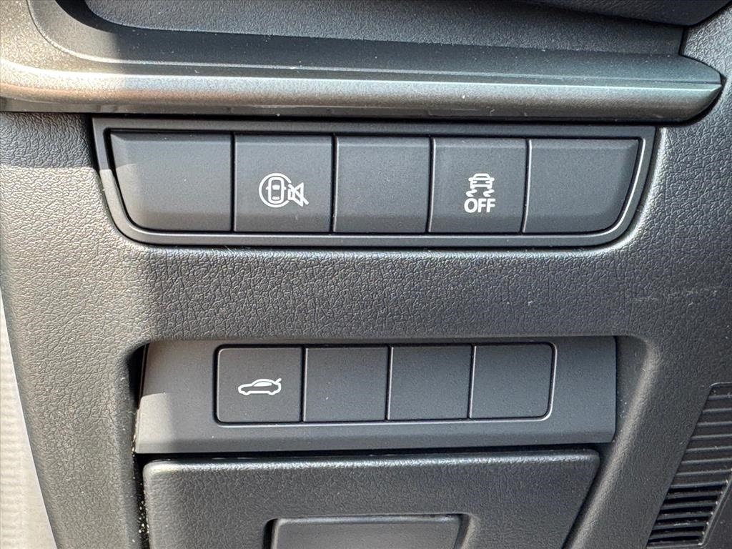 2025 Mazda Mazda3 Sedan 2.5 Select Sport photo 21