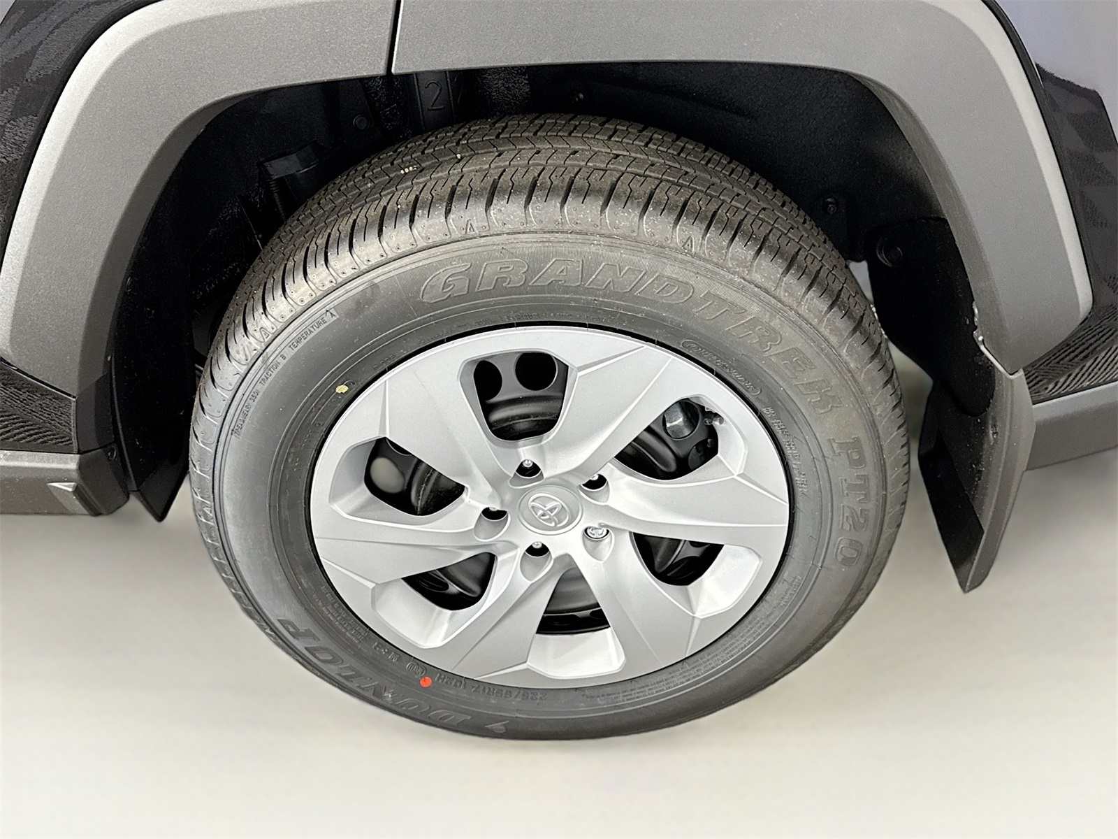 2025 Toyota RAV4 LE photo 16