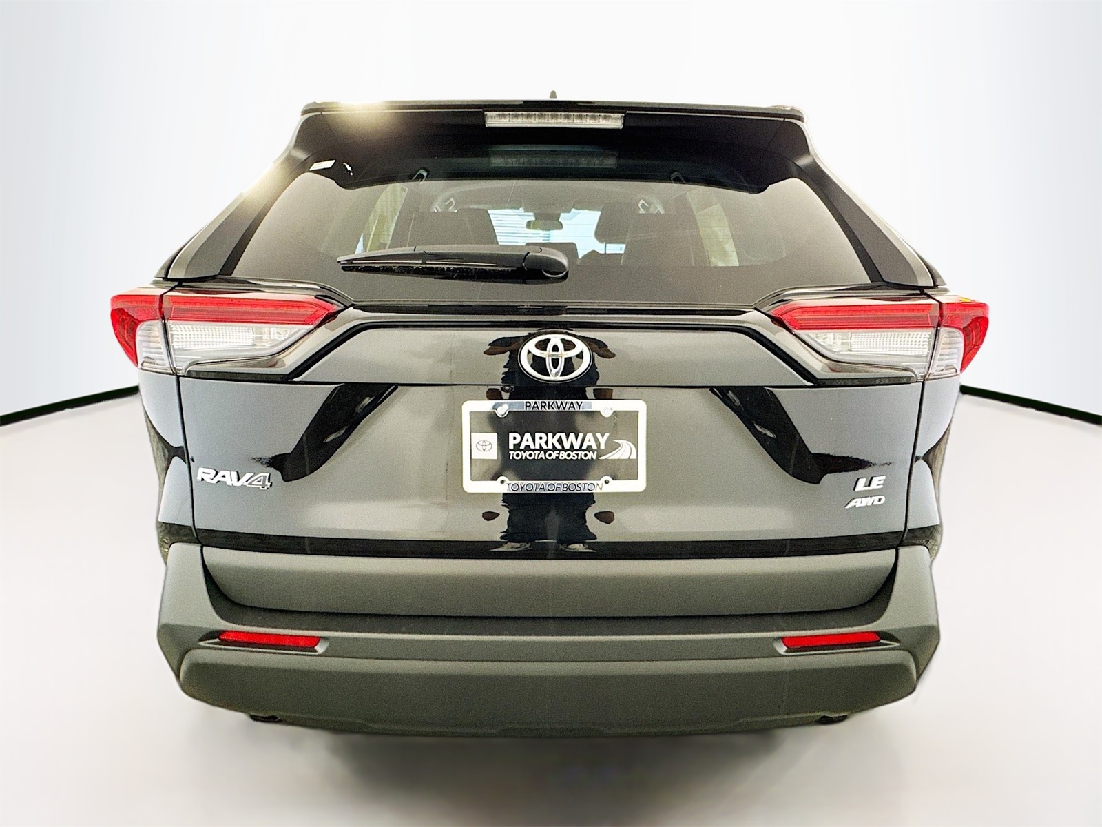 2025 Toyota RAV4 LE photo 5