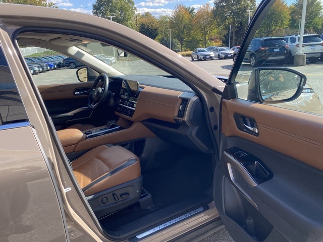 used 2023 Nissan Pathfinder car, priced at $35,665