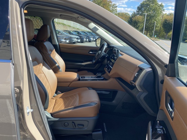 used 2023 Nissan Pathfinder car, priced at $35,665