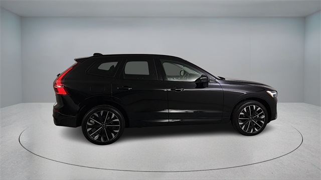 new 2026 Volvo XC60 car, priced at $63,935