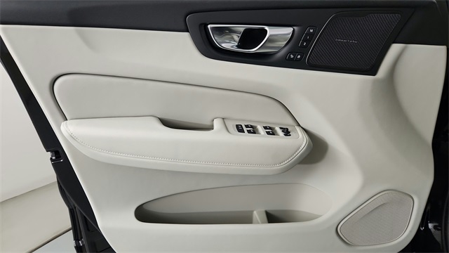 new 2026 Volvo XC60 car, priced at $63,935