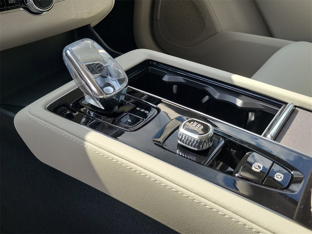 new 2026 Volvo XC90 car, priced at $73,110