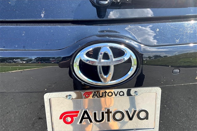 2019 Black Toyota Highlander XLE AWD SUV