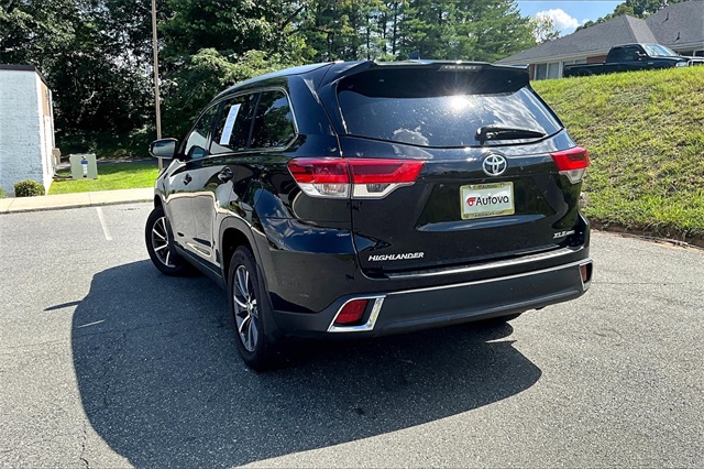 2019 Black Toyota Highlander XLE AWD SUV