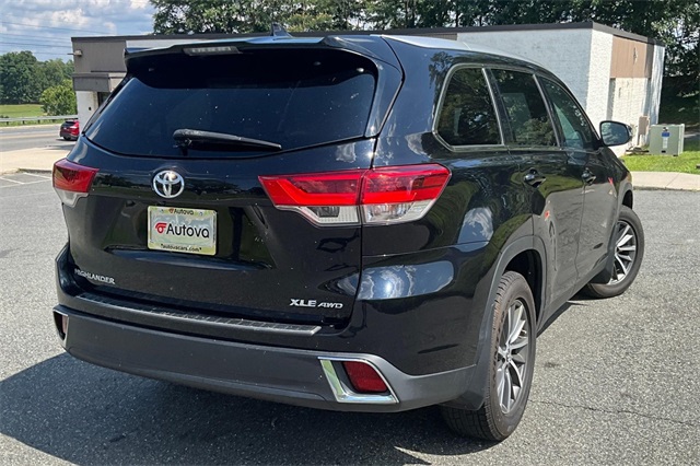 2019 Black Toyota Highlander XLE AWD SUV