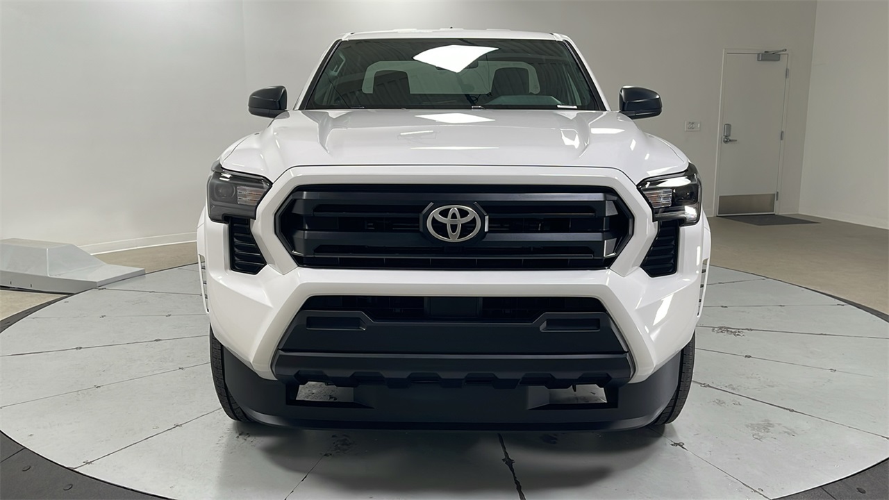 2025 Toyota Tacoma SR XtraCab photo 2
