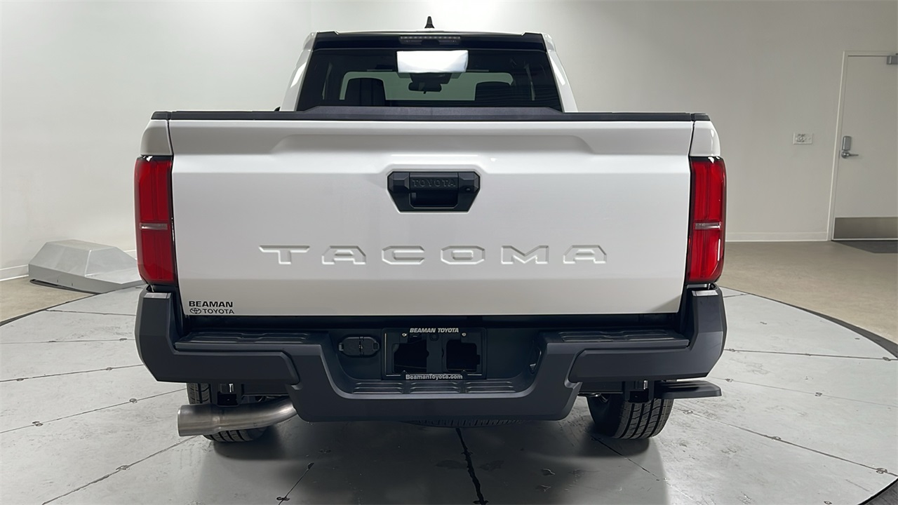 2025 Toyota Tacoma SR XtraCab photo 4