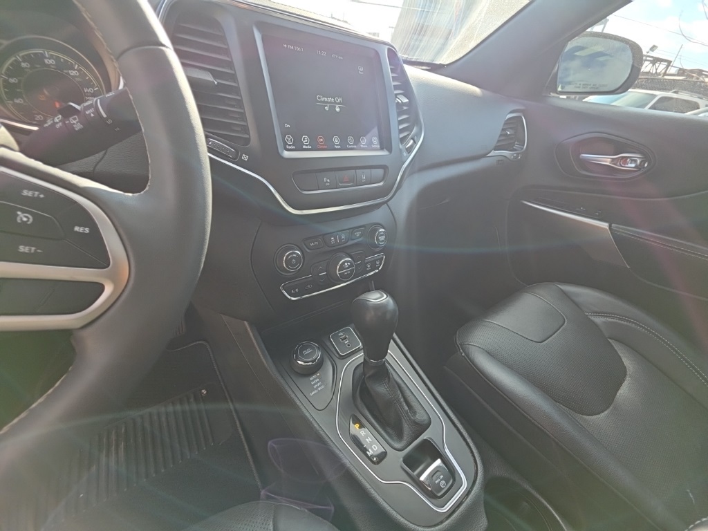 used 2021 Jeep Cherokee car, priced at $18,895