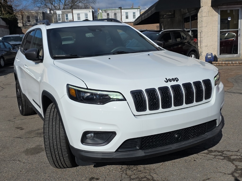 used 2021 Jeep Cherokee car, priced at $18,895
