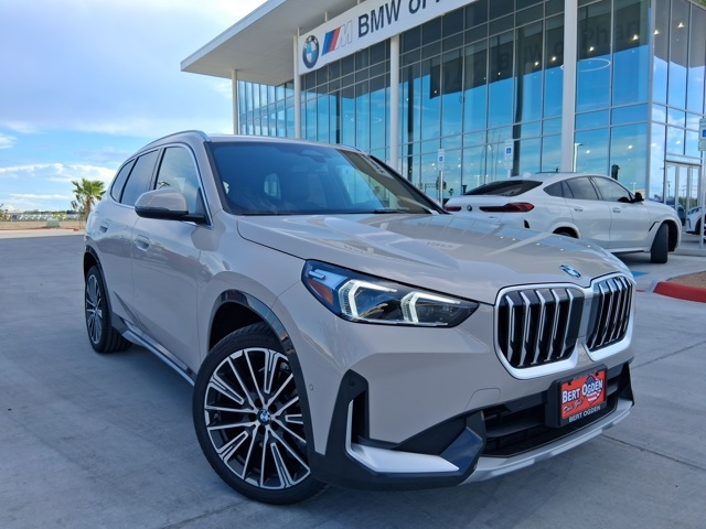 2026 BMW X1 28i's photo