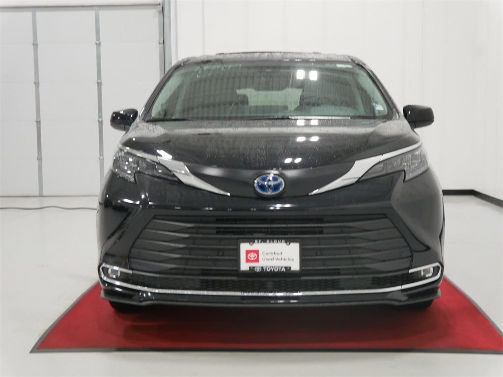 Used 2024 Toyota Sienna XLE with VIN 5TDJSKFC0RS134660 for sale in Waite Park, Minnesota