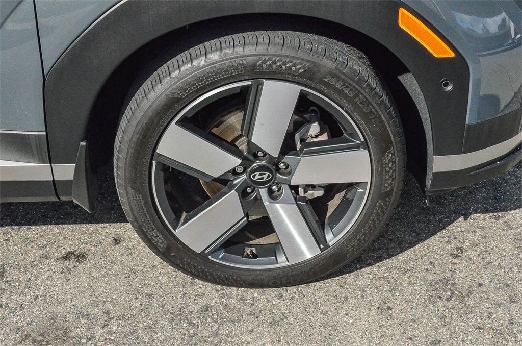 2024 Hyundai Santa Fe Limited photo 3