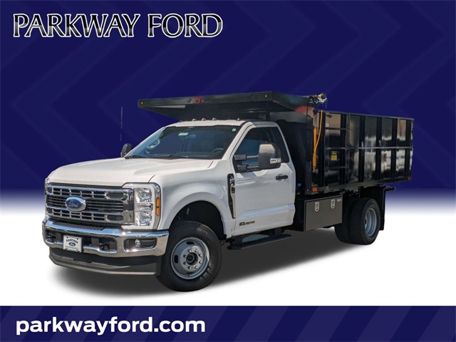 2024 Ford F-350 Super Duty Chassis Cab XL's photo