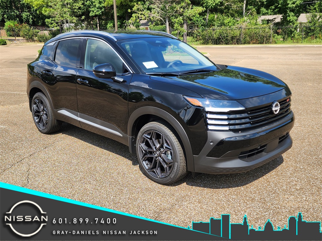 2025 Nissan Kicks SR AWD's photo