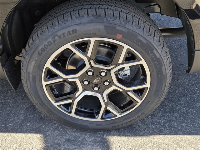 New 2025 Ford Maverick Lariat 4D Crew Cab