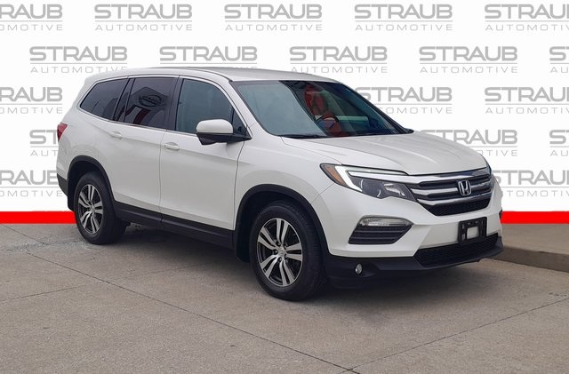2016 Honda Pilot EX's photo