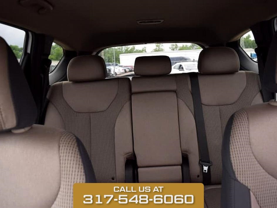 2023 White Pearl Hyundai Santa Fe SEL AWD SUV