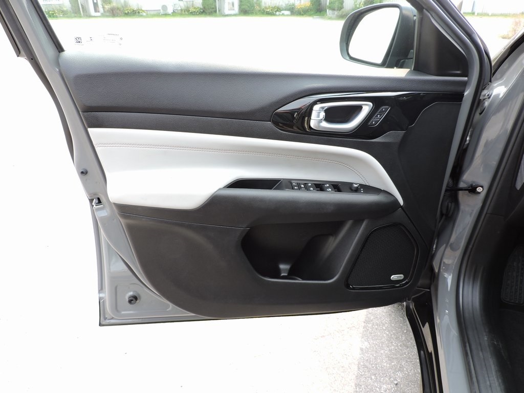 2022 Sting-Gray Clearcoat Jeep Compass Limited 4X4 SUV