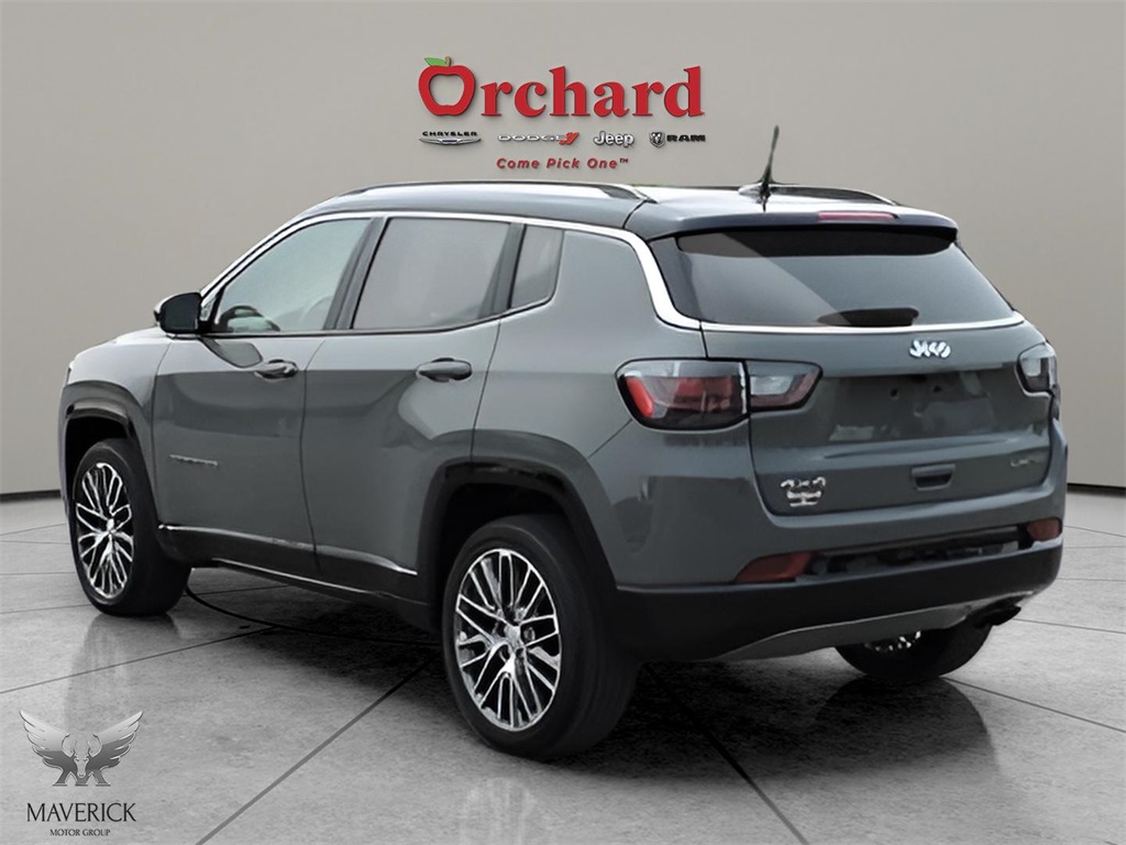 2022 Sting-Gray Clearcoat Jeep Compass Limited 4X4 SUV