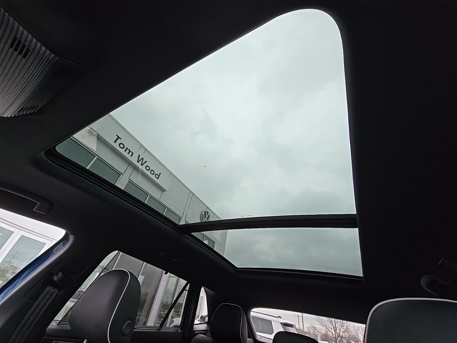 new 2026 Volkswagen Atlas Cross Sport car, priced at $53,793