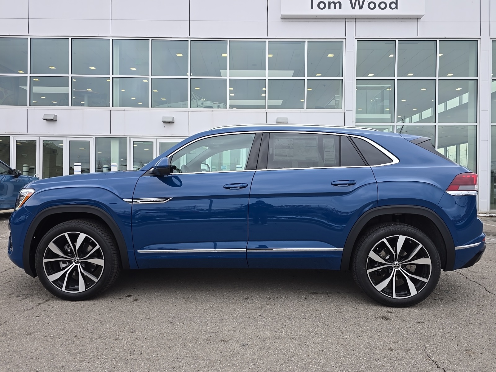 new 2026 Volkswagen Atlas Cross Sport car, priced at $53,793