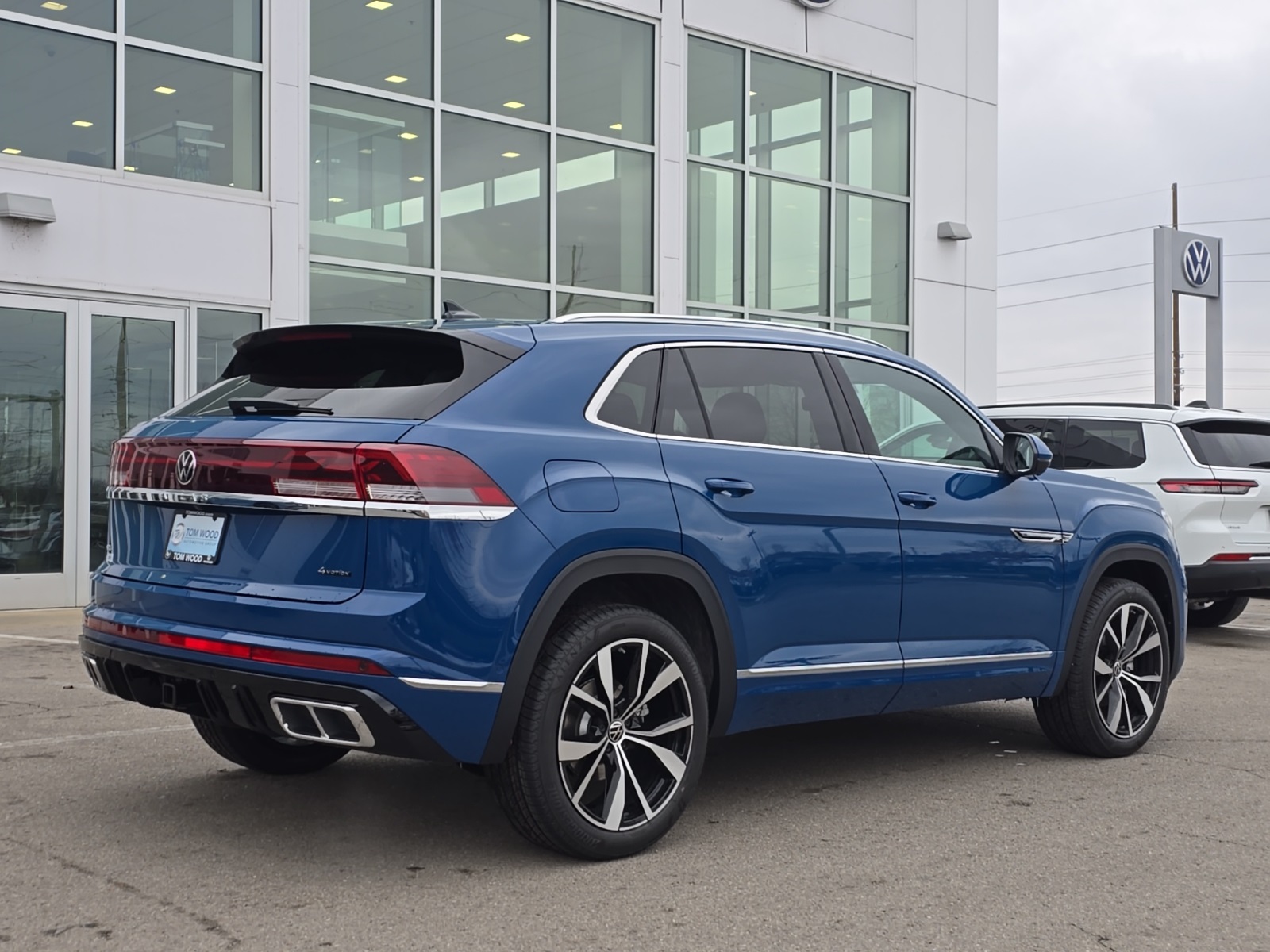 new 2026 Volkswagen Atlas Cross Sport car, priced at $53,793