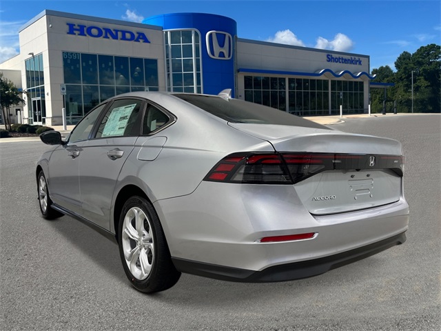 2025 Honda Accord LX photo 3